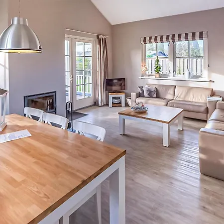 3 Bedroom Stunning In 펜션
